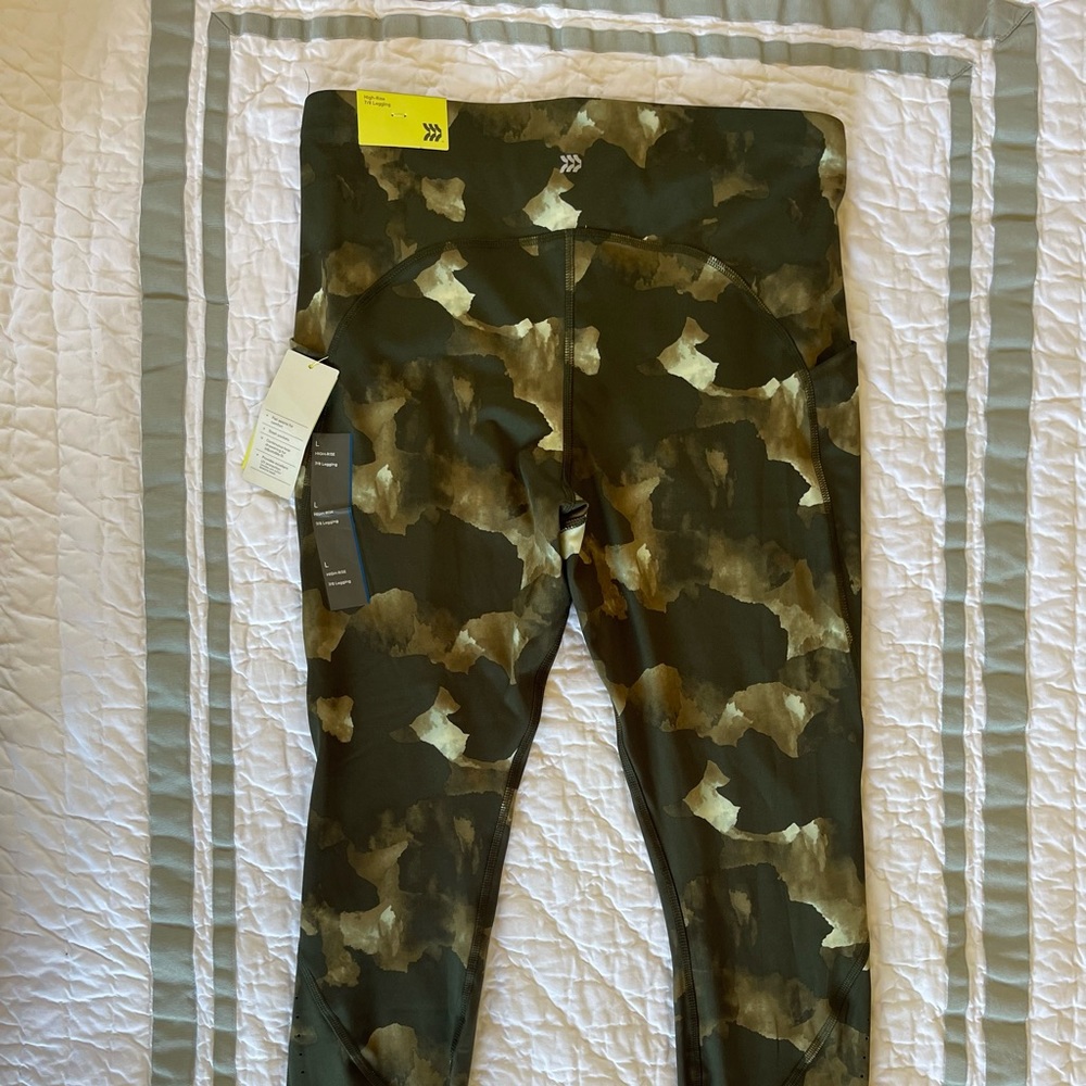 Workout leggings size L! Brand new w/tags